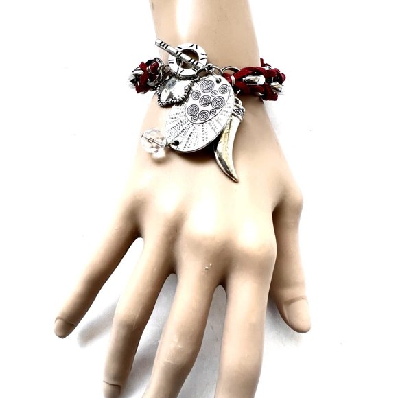 Red String and Chain Fashion Bracelet With charms - Picture 3 of 4